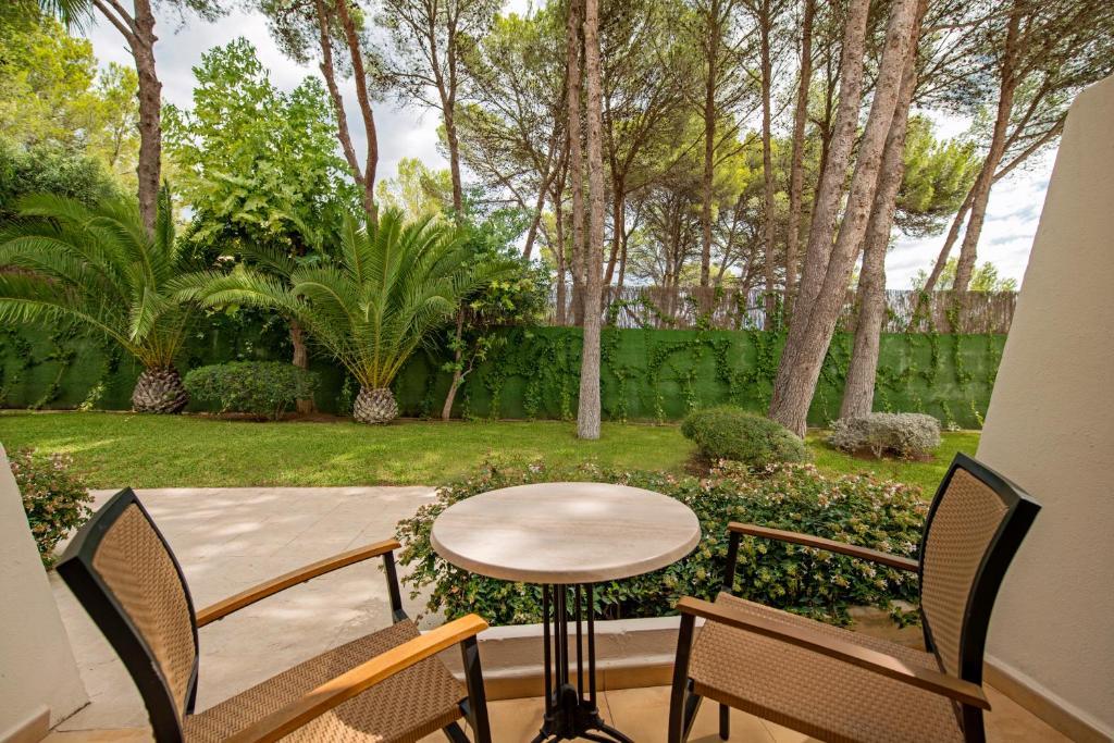 Отель Iberostar Waves Pinos Park Фонт-де-Са-Кала Экстерьер фото