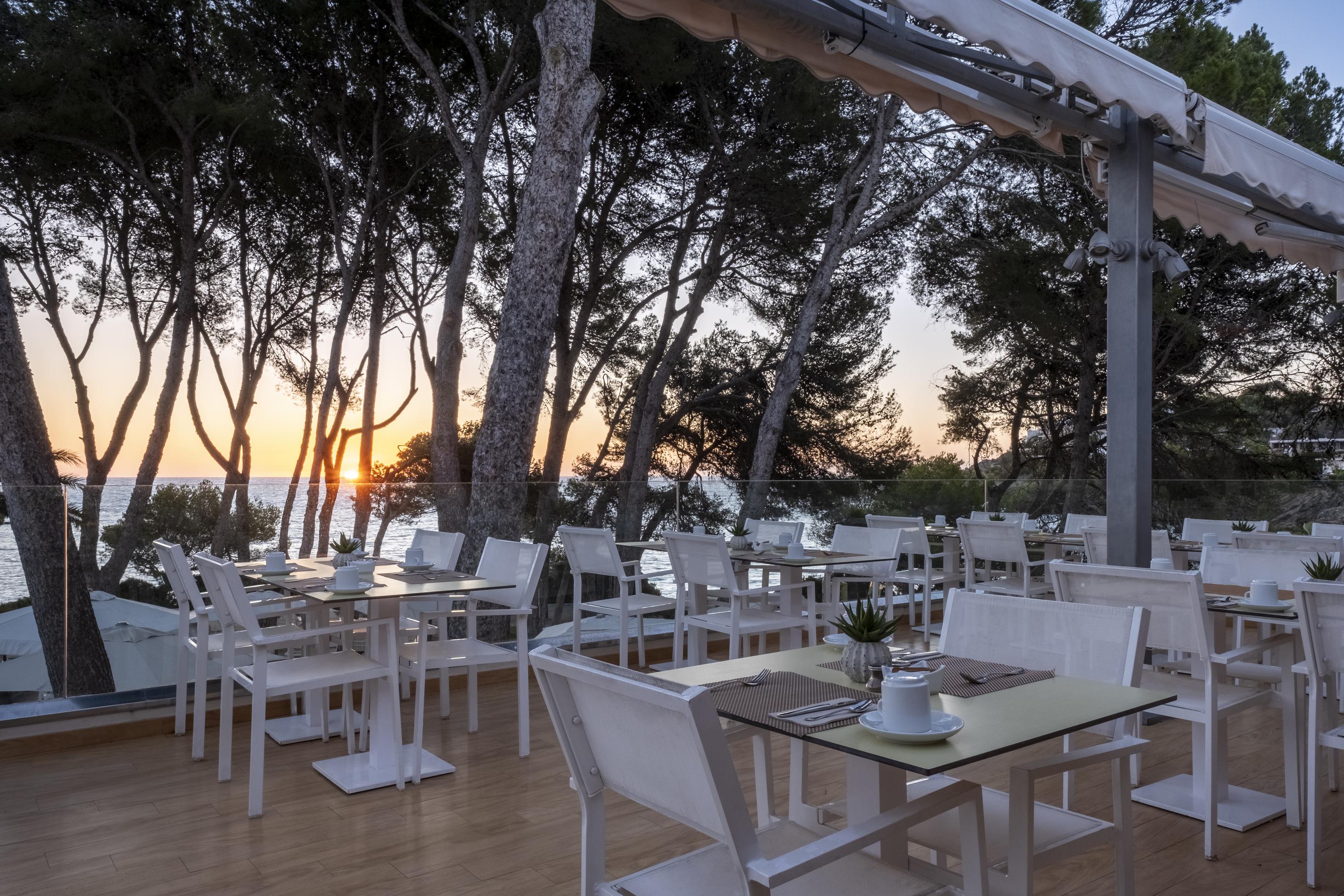Отель Iberostar Waves Pinos Park Фонт-де-Са-Кала Экстерьер фото